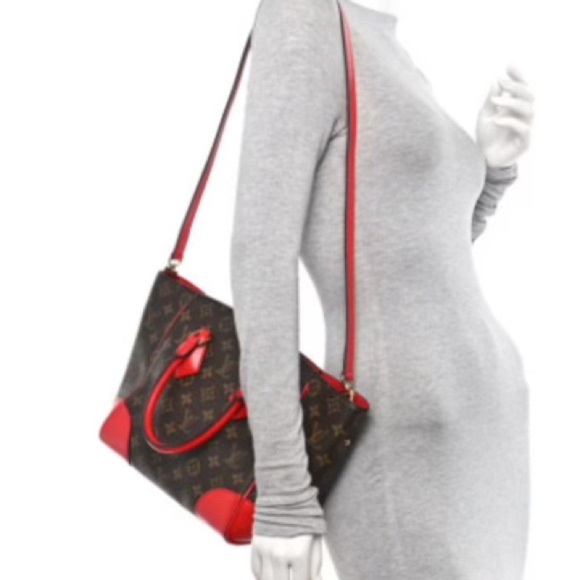 Louis Vuitton Handbags - Louis Vuitton Monogram Phoenix MM with COA